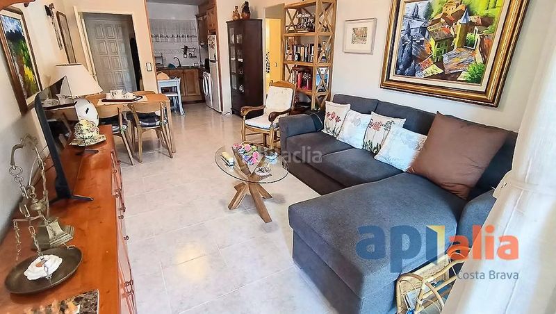 Foto 56c75071-92fb-4e7e-80e9-26570b4eb7b7. Pis amb aparcament a Poble Calonge