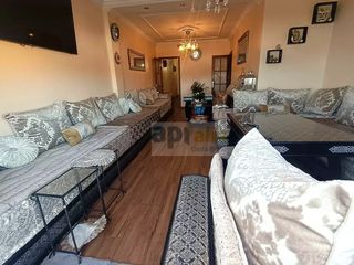Flat in Molí de Vent-La Sauleda. Piso con terraza, ascensor y parquin.