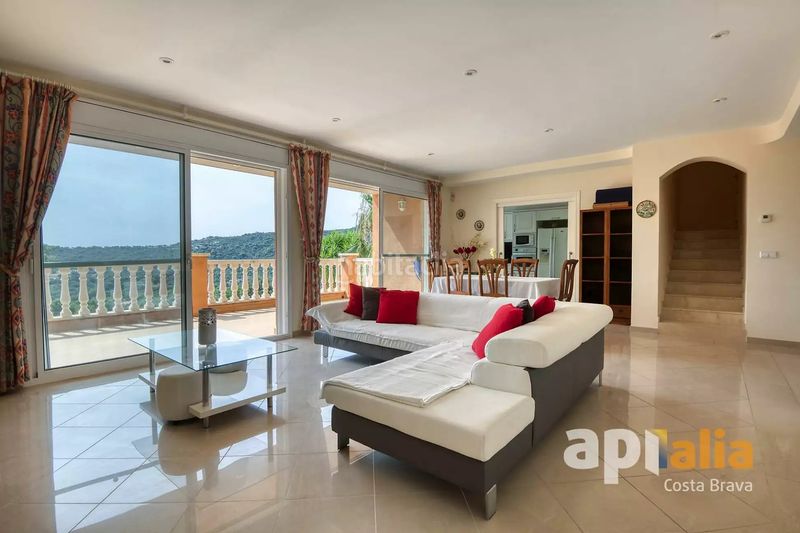 Foto 090af327-9bcb-40f2-8626-c890ef4cfe27. Maison avec parking piscine dans Cabanyes-Mas Ambrós-Mas Pallí Calonge