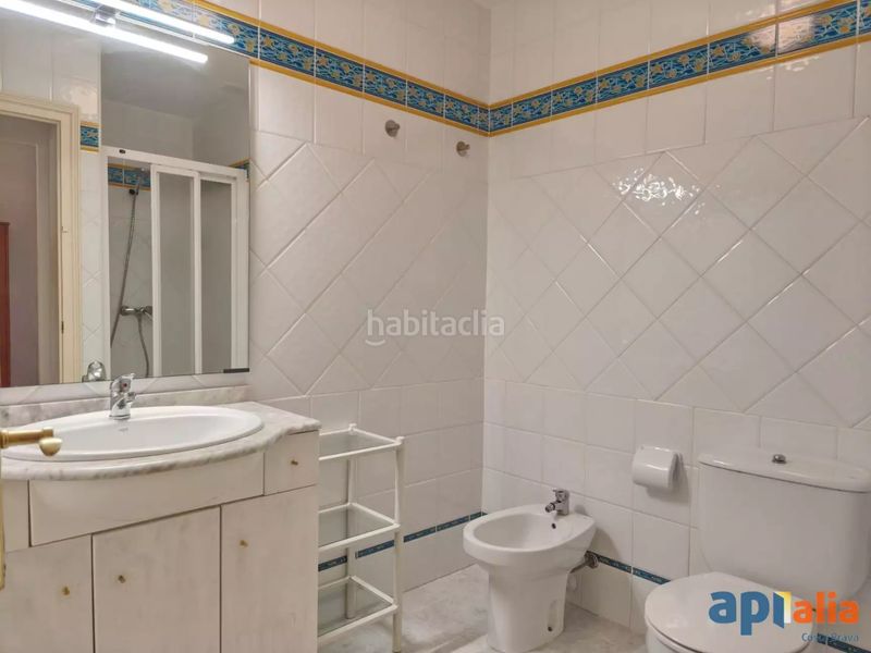 Foto ce7523ba-ac32-49af-89f3-56473a3ac856. Pis amb aparcament a Poble Calonge