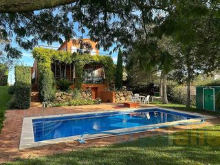House in Ultramort. Finca con piscina y espectaculares vistas en ultramort
