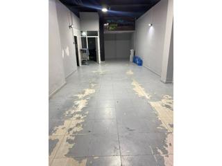 Rent Business premise  De la muntanya. Local comercial en paseo de la montanya