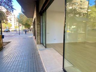Location Local commercial  Sant esteve. Alquiler de local comercial en avenida sant esteve