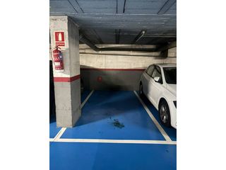 Affitto Posto auto  Calle josep piñol. Alquiler de garaje en el centro de granollers