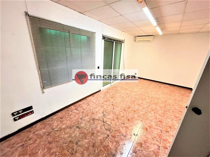 Foto 6dba5452-b28d-4a12-88ef-9d5230d08f90. Local comercial en Centre-Nucli Antic Premià de Mar