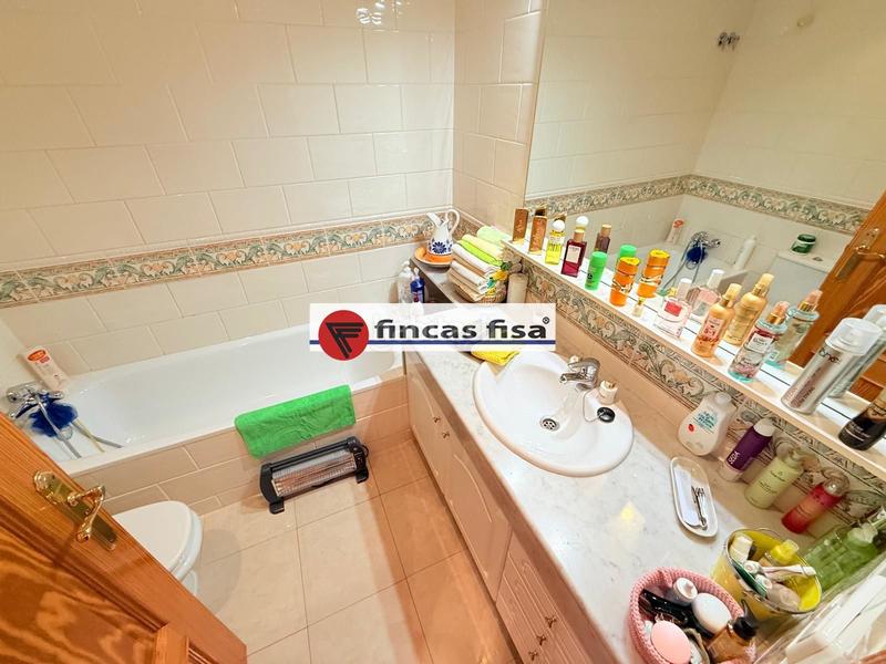 Foto 5a2868ca-57eb-4939-a0c2-5ff4c83bd824. Casa adosada en Premià de Dalt