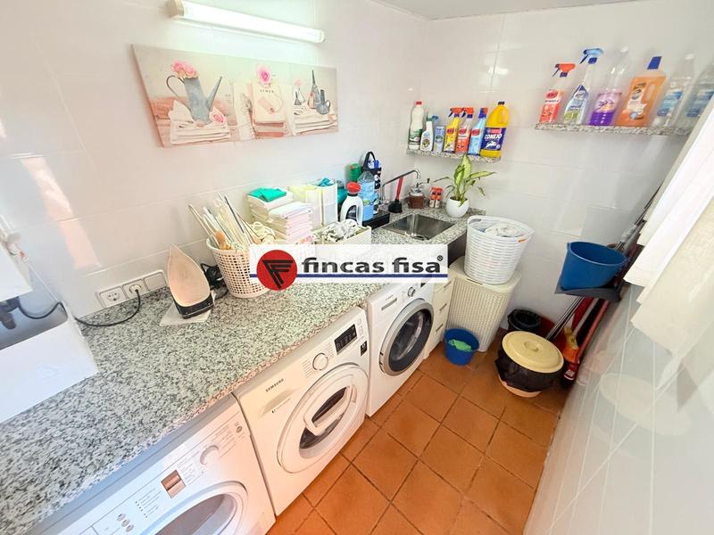 Foto d448110f-cea4-4323-a7b3-216c709f6575. Casa adosada en Premià de Dalt