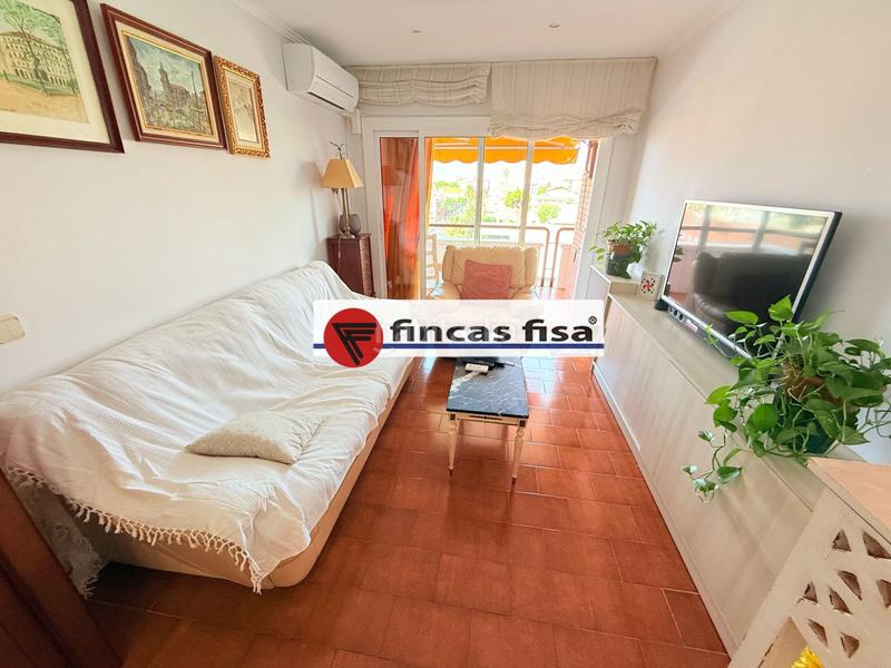 Foto aec7fc49-f232-4619-ac53-89bad90eec81. Flat with heating pool in Can Farrerons Premià de Mar