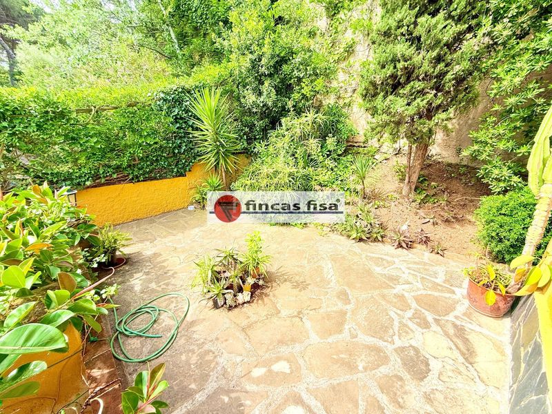 Foto 7ef69d9c-d923-4c22-8955-8005cff95ae1. Casa amb calefacció aparcament piscina a Premià de Dalt