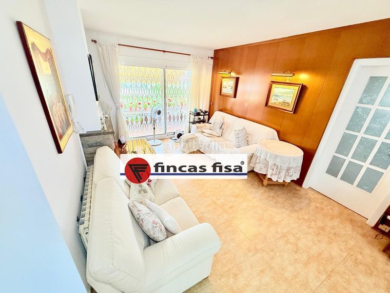 Foto c7b0f3b3-af41-46bc-9194-afba245ed9d9. Casa adossada amb calefacció aparcament a Zona Alta Premià de Mar