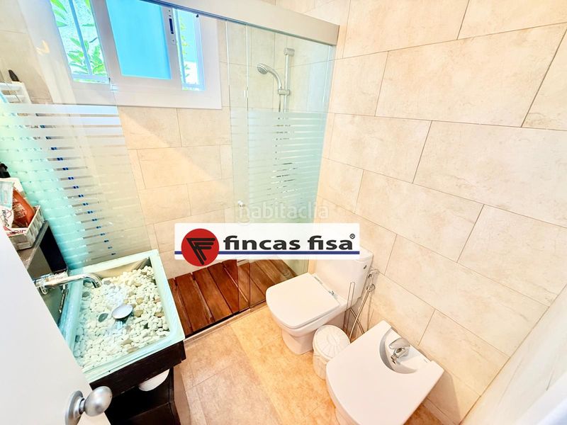 Foto d5e1e643-3e95-403d-a39c-6ead0926454f. Casa adossada amb calefacció aparcament a Zona Alta Premià de Mar
