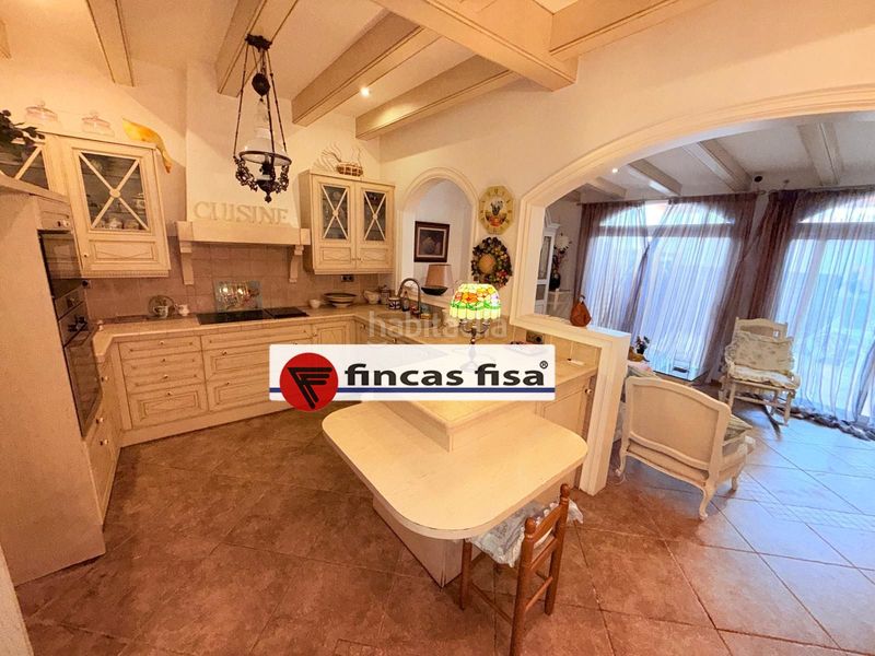 Foto 81c506b1-3e5f-4f84-aaf7-c6df80805742. Casa adossada amb calefacció a Zona Alta Premià de Mar