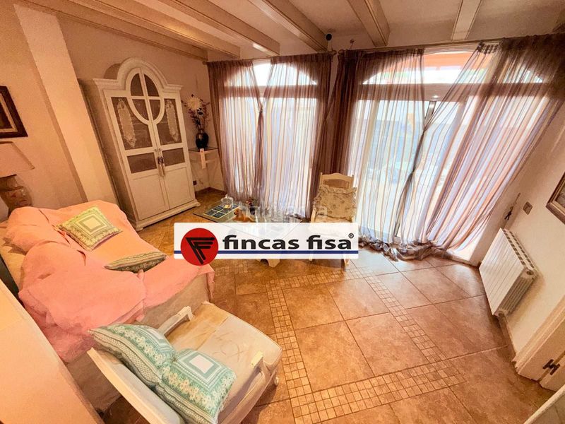 Foto b50c1bb7-8968-4ed6-b35b-ede7aa963997. Casa adossada amb calefacció a Zona Alta Premià de Mar