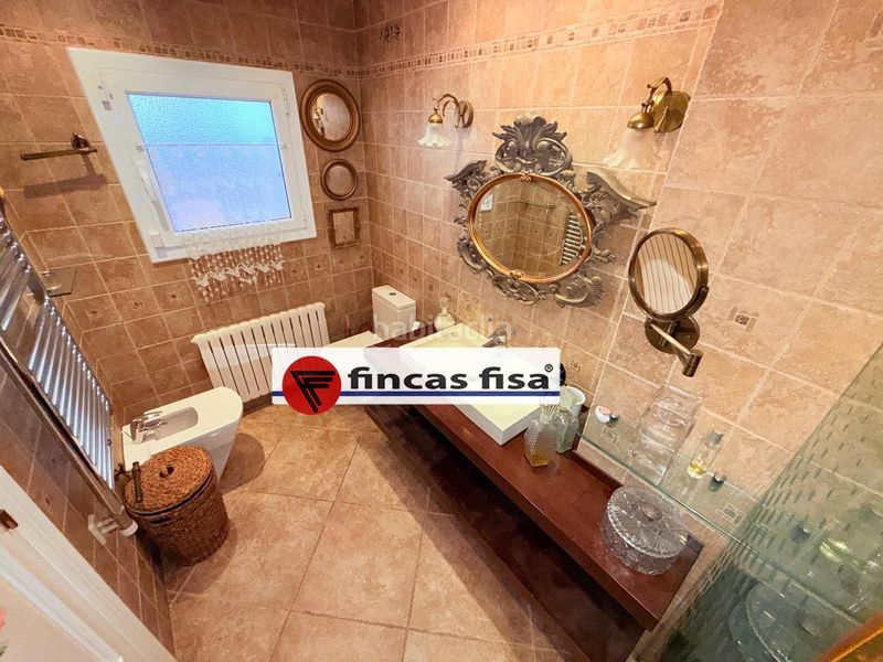 Foto e66005f2-c38d-444a-b3fe-d84a97667f31. Casa adossada amb calefacció a Zona Alta Premià de Mar