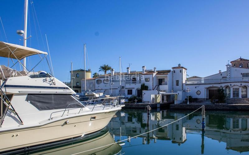 Foto 9921573c-4eb3-4a22-9e77-b7c8d787a289. Casa  con dos amarres en Salins - Cavall de Mar Empuriabrava