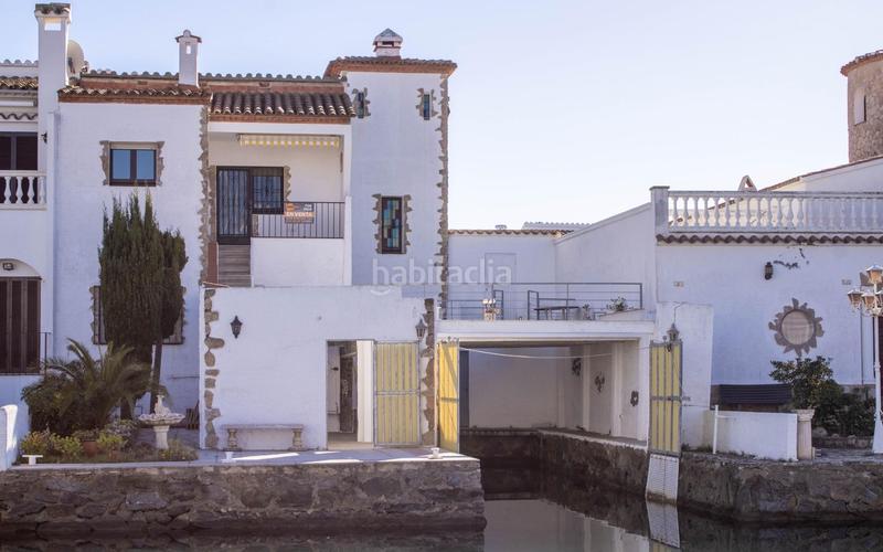 Foto b3fc65cf-1fc8-4930-8c01-f93f4d39181b. Casa  con dos amarres en Salins - Cavall de Mar Empuriabrava