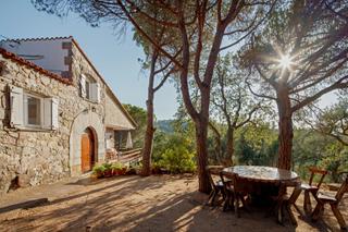 Haus in Castell dAro. Espectacular casa con 4 hectreas de terreno y gran piscina en c