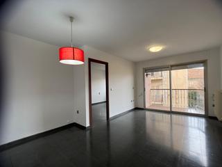 Appartement à Centre. Piso muy céntrico de 4 habitaciones con plaza de parking doble y