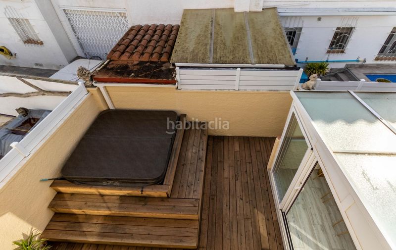 Foto f54676ed-a4df-4ae3-855a-8e72f47c5df1. Casa amb calefacció aparcament a Sant Maurici Empuriabrava