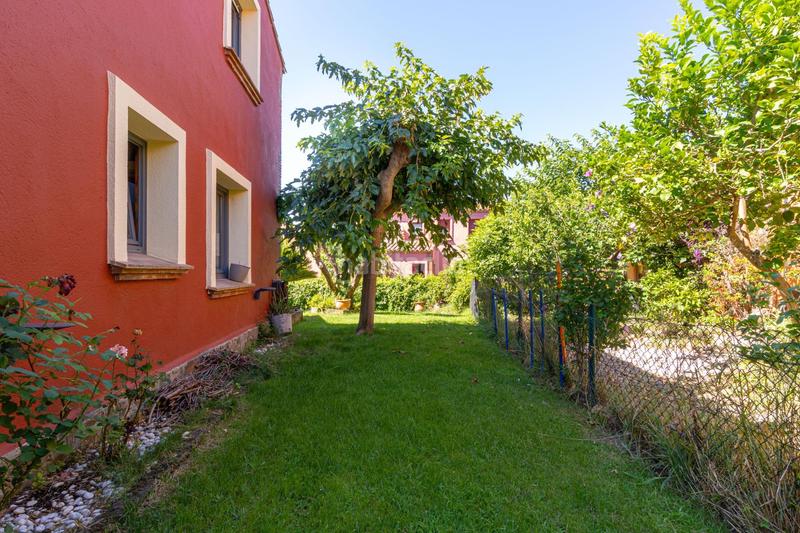 Foto 097e4f79-3ccd-408d-b84f-f70899551043. Casa vivienda unifamiliar aislada en golf con jardín privado y piscina comunitaria en Peralada