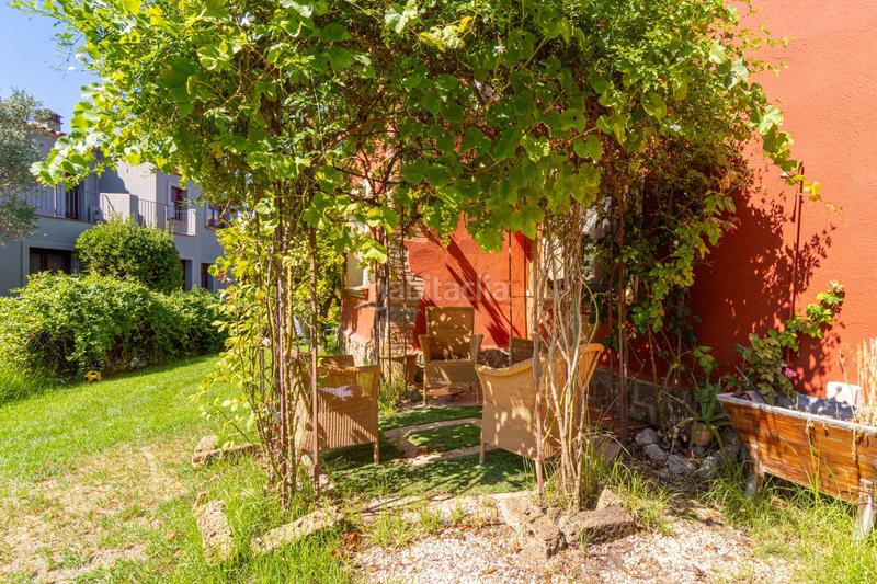 Foto 109f9726-fc8a-4e62-ba24-c435705da951. Casa vivienda unifamiliar aislada en golf con jardín privado y piscina comunitaria en Peralada