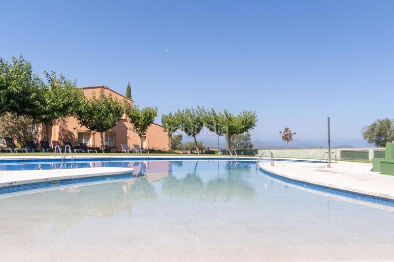 Foto 2fd87786-d7b6-4431-aa62-38d7a2285962. Casa vivienda unifamiliar aislada en golf con jardín privado y piscina comunitaria en Peralada