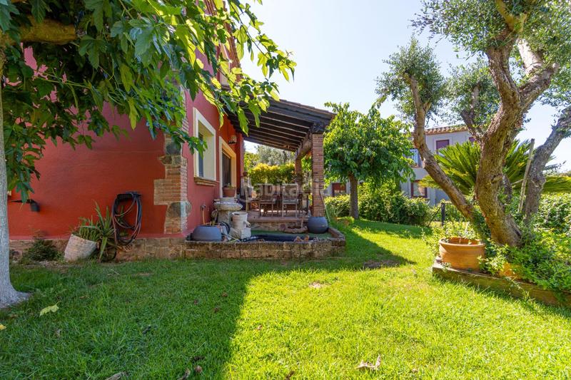 Foto 7d4bc5e7-5ed1-42c9-97db-8253f1cb3e3e. Casa vivienda unifamiliar aislada en golf con jardín privado y piscina comunitaria en Peralada