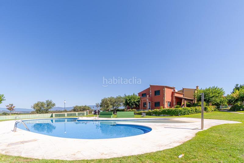 Foto 7f0e7911-7e7a-4a8f-af74-081336dd865c. Casa vivienda unifamiliar aislada en golf con jardín privado y piscina comunitaria en Peralada