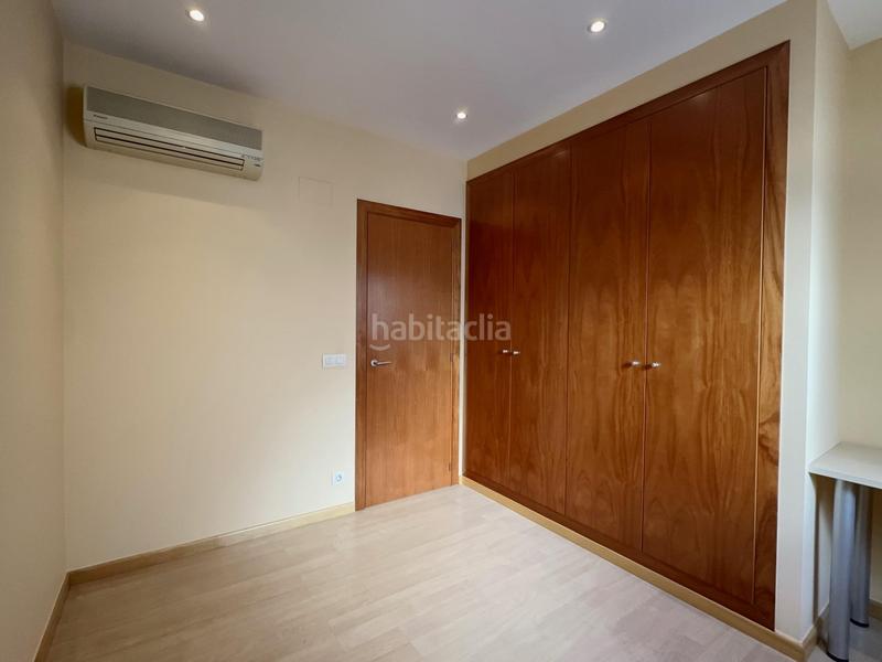 Foto 3410e194-f4ef-48fa-8d9b-a501b886086a. Dachwohnung mit heizung parking in Creu de la Mà Figueres