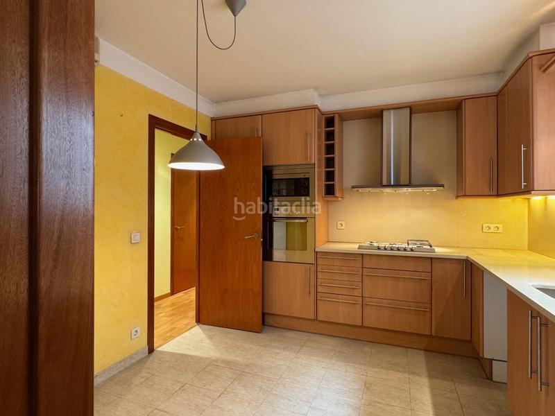 Foto abe2850e-b91d-471e-9db5-01c843f54cd2. Dachwohnung mit heizung parking in Creu de la Mà Figueres