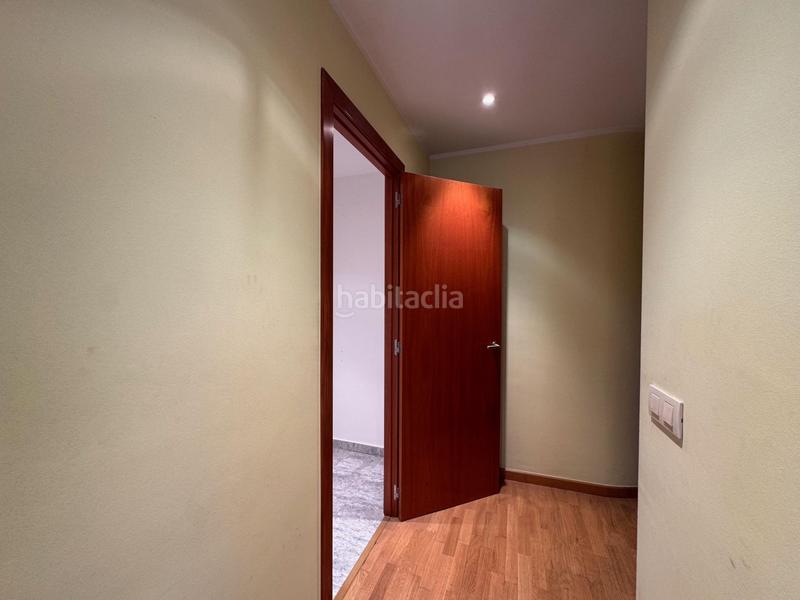 Foto ba782054-cb22-4583-bba7-1336f0edf577. Dachwohnung mit heizung parking in Creu de la Mà Figueres