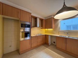 Attique à Creu de la Mà. Gran dúplex de 4 habitaciones con plaza de parking cerrada opcio