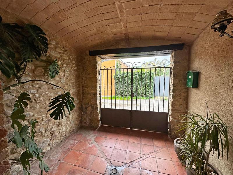 Foto dfd5b11a-fa87-487e-8874-d0b76d1c94d2. Country house in Boadella i les Escaules