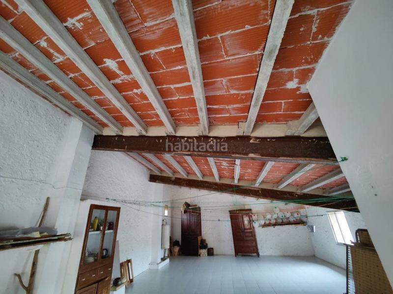 Foto cb151c69-c1e2-4fe1-a502-b0e0b7744d04. Maison avec chauffage dans Godall