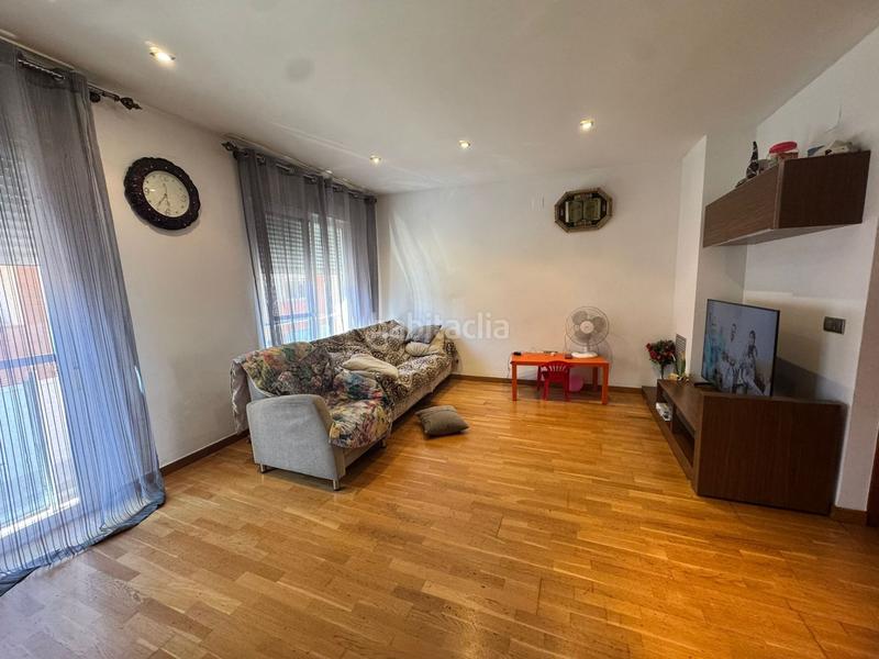 Foto 385815c2-9809-42fe-85f2-362bd0a1195b. Casa adossada a Sénia (La)