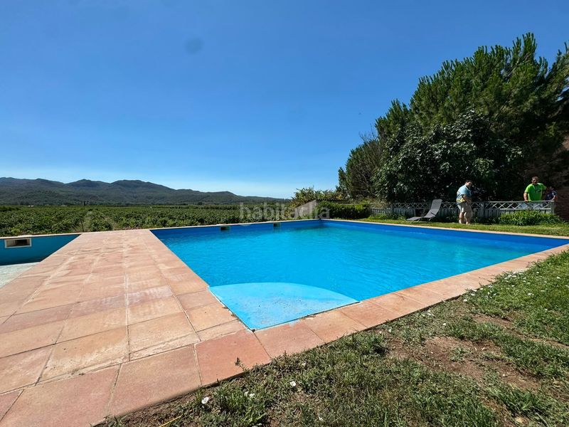 Foto 389c8824-6835-4a8b-885d-b6cde43683a7. Edifici a Benissanet
