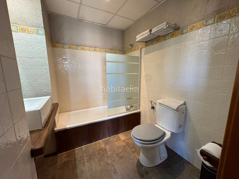 Foto a0f0e76a-1a63-430d-9df1-37b48896a1ff. Edifici a Benissanet