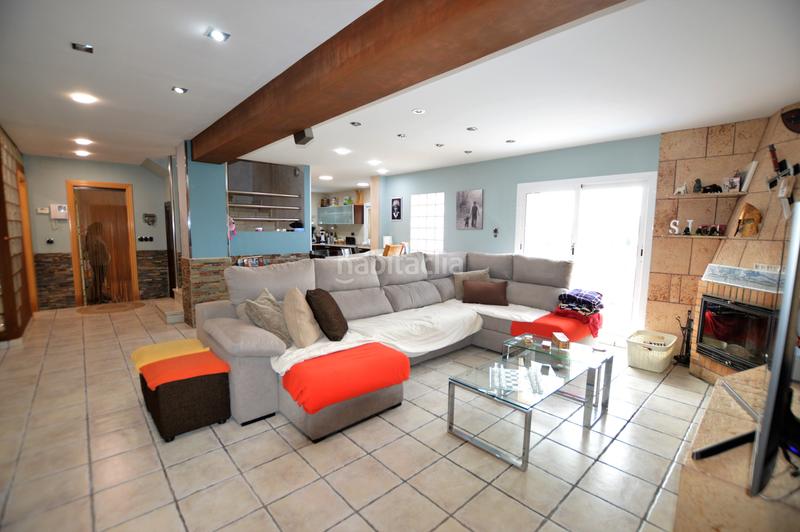 Foto c08aaee1-e883-426e-8bea-e44767e10104. Chalet en Castellet i la Gornal