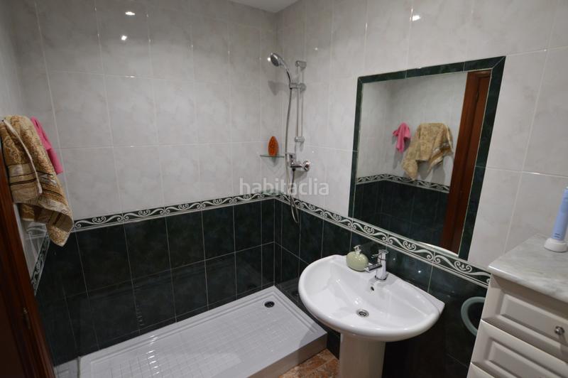 Foto 045b1104-1c8e-42b4-be93-237cc89aac63. Casa aparellada amb calefacció aparcament a Santa Maria-l´Eixample-Sud Sumella Cubelles