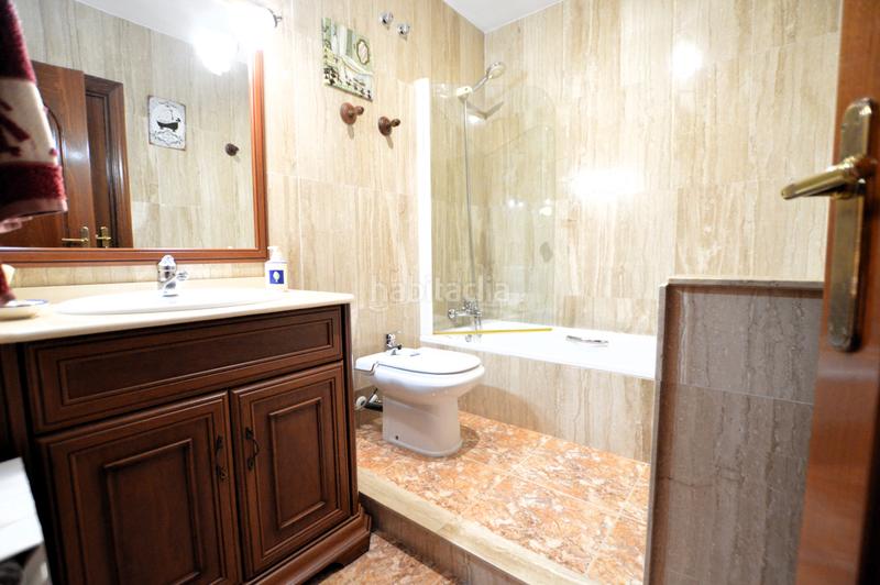 Foto 1374872d-8d96-4580-83f2-a71f2d510629. Casa aparellada amb calefacció aparcament a Santa Maria-l´Eixample-Sud Sumella Cubelles