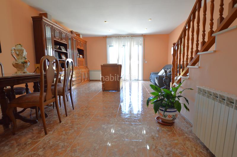 Foto 18edc414-6fa3-41cb-8e7d-d1ec53849ab5. Casa aparellada amb calefacció aparcament a Santa Maria-l´Eixample-Sud Sumella Cubelles