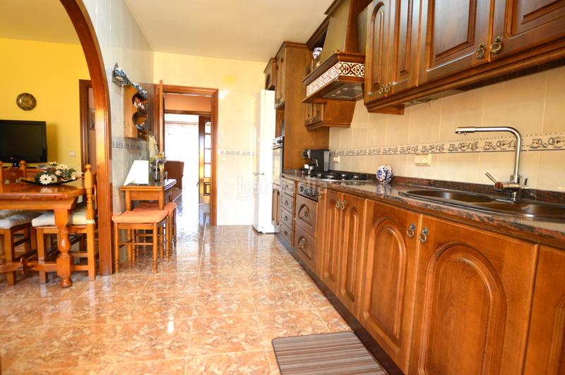 Foto 39f8de55-b23d-4a2a-8d25-4235fb600482. Casa aparellada amb calefacció aparcament a Santa Maria-l´Eixample-Sud Sumella Cubelles