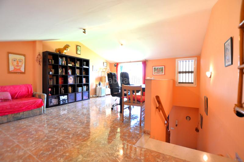 Foto 4ddb219f-dacb-4a69-9f8c-463ede73d5e6. Casa aparellada amb calefacció aparcament a Santa Maria-l´Eixample-Sud Sumella Cubelles