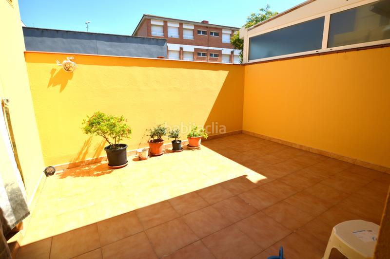 Foto 77935c16-4b3d-4e3c-894f-eb72d287189d. Casa aparellada amb calefacció aparcament a Santa Maria-l´Eixample-Sud Sumella Cubelles