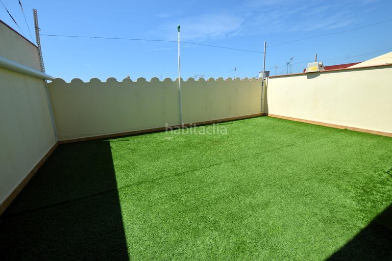 Foto 9845b06c-0bfa-450a-af5c-5434b039234c. Casa aparellada amb calefacció aparcament a Santa Maria-l´Eixample-Sud Sumella Cubelles