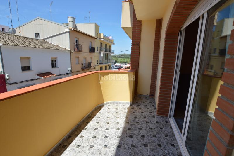 Foto d7336991-c45a-4780-ba87-8e3c7184024c. Casa aparellada amb calefacció aparcament a Santa Maria-l´Eixample-Sud Sumella Cubelles