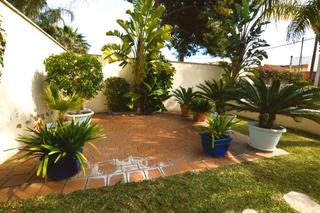 Planta baixa  Carrer del bruc. Espectacular jardin  privado esquinero en zona playa