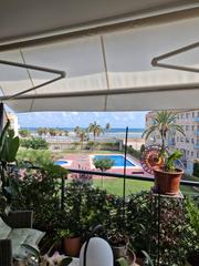 Apartament  Carrer de rafael casanova. Piso actualizado en primera linea de mar zona salinas cubelles
