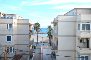 Apartamento  Carrer xarxes 4. Apartamento con vistas al mar en el prat de vilanova