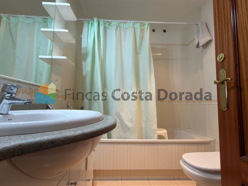 Foto 6f8832e7-610c-4dd1-b5fe-5c4d8ca4ee5f. Planta baixa amb calefacció aparcament a Maritim Cubelles